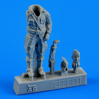 German Luftwaffe pilot WWII Figurines - Image 1